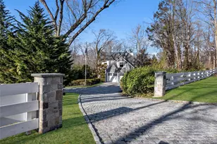 39 Barkers Point Rd, Sands Point, NY 11050 - Photo 36