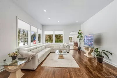 19 Frost Creek Drive, Locust Valley, NY 11560 - Photo 4