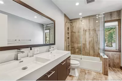 19 Frost Creek Drive, Lattingtown, NY 11560 - Photo 20