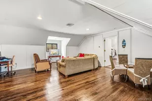 19 Frost Creek Dr, Locust Valley, NY 11560 - Photo 28