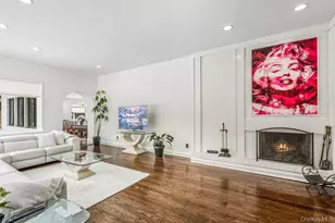 19 Frost Creek Dr, Locust Valley, NY 11560 - Photo 8