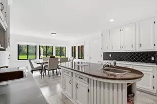 19 Frost Creek Dr, Locust Valley, NY 11560 - Photo 16
