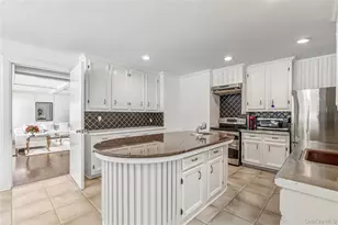 19 Frost Creek Dr, Locust Valley, NY 11560 - Photo 6