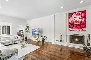 19 Frost Creek Dr, Lattingtown, NY 11560 - Photo 4