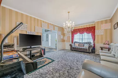 10 Ashley Loop, Northport, NY 11768 - Photo 8