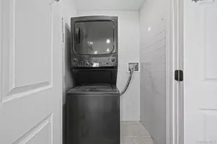 15 Primrose Ln, Levittown, NY 11756 - Photo 12