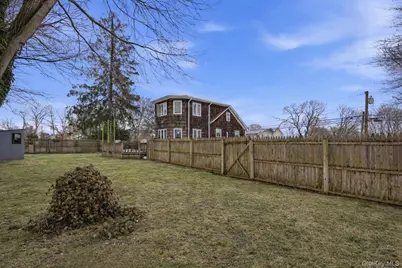 [Address not provided], Patchogue, NY 11772 - Photo 20