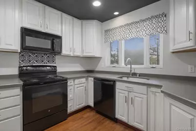 [Address not provided], Patchogue, NY 11772 - Photo 4