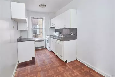 7540 Austin Street #5FL, Forest Hills, NY 11375 - Photo 8