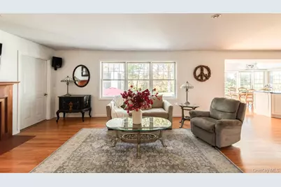 5 Point Place, Hyde Park, NY 12538 - Photo 2