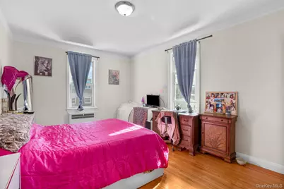 2736 Colden Avenue, Bronx, NY 10469 - Photo 8