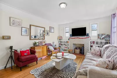 2736 Colden Avenue, Bronx, NY 10469 - Photo 2