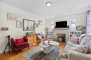 2736 Colden Ave, Bronx, NY 10469 - Photo 2