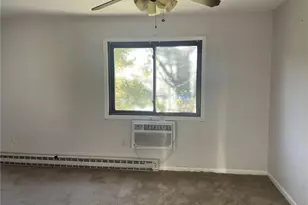 32 Scarborough Ln, Wappingers Falls, NY 12590 - Photo 6