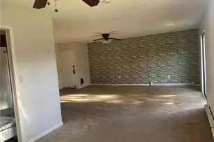 32 Scarborough Ln, Wappingers Falls, NY 12590 - Photo 8