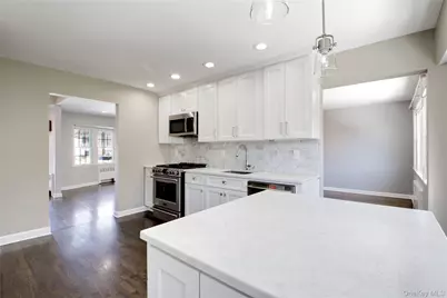 107 Hayes Street, Garden City, NY 11530 - Photo 10