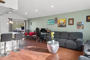 253 W 20th St, Deer Park, NY 11729 - Photo 4