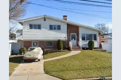 253 W 20th Street, Deer Park, NY 11729 - Photo 1