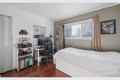 253 W 20th Street, Deer Park, NY 11729 - Photo 8