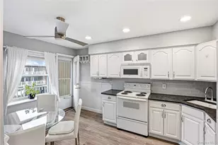 219 Farber Dr, West Babylon, NY 11704 - Photo 2