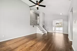 17 Laurie Rd, Brentwood, NY 11717 - Photo 8