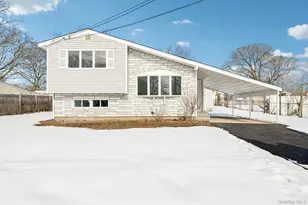 17 Laurie Rd, Brentwood, NY 11717 - Photo 2