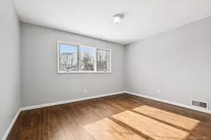 17 Laurie Rd, Brentwood, NY 11717 - Photo 26