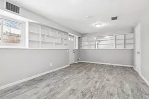 17 Laurie Rd, Brentwood, NY 11717 - Photo 20