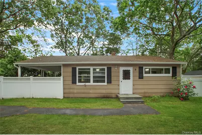 114 Lynncliff Road 114 Lynncliff Road, Hampton Bays, NY 11946 - Photo 1