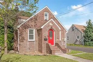 430 Staples St, Farmingdale, NY 11735 - Photo 1