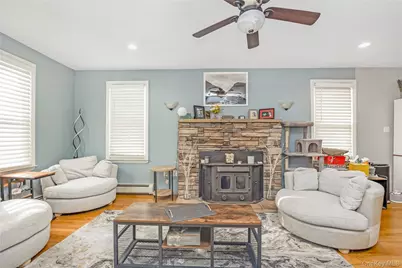 430 Staples Street, Farmingdale, NY 11735 - Photo 6