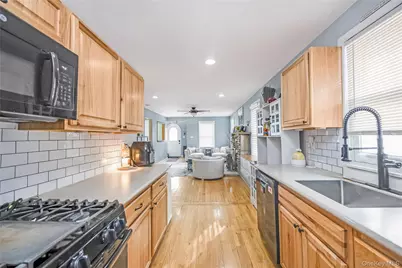 430 Staples Street, Farmingdale, NY 11735 - Photo 10