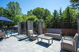 91 Duck Pond Dr, Manhasset, NY 11030 - Photo 12