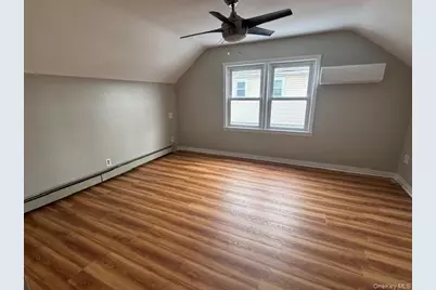 516 N 1st Street, New Hyde Park, NY 11040 - Photo 4