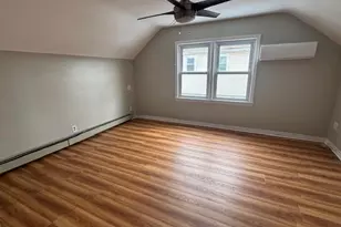 516 N 1st St, New Hyde Park, NY 11040 - Photo 4