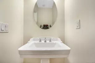 116 Stewart Ave, Bethpage, NY 11714 - Photo 16