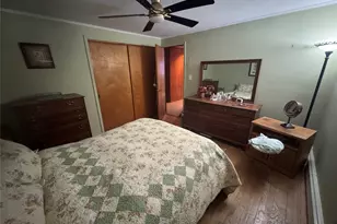 429 Mollie Blvd, Holbrook, NY 11741 - Photo 14