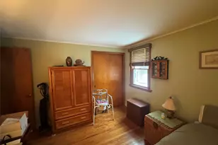 429 Mollie Blvd, Holbrook, NY 11741 - Photo 16