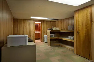 429 Mollie Blvd, Holbrook, NY 11741 - Photo 20