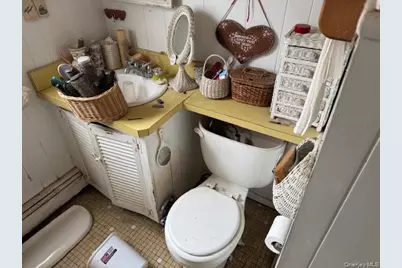 11 Birch Drive, Huntington Station, NY 11746 - Photo 14