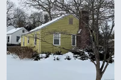 11 Birch Drive, Huntington Station, NY 11746 - Photo 2