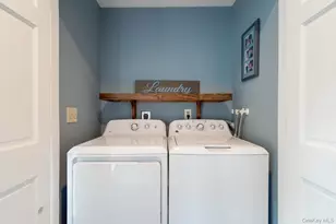 33 Northwood Cir, Huntington, NY 11743 - Photo 10