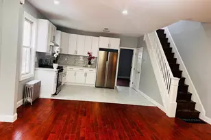 9527 239th St, Floral Park, NY 11001 - Photo 14