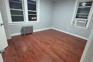 9527 239th St, Floral Park, NY 11001 - Photo 6