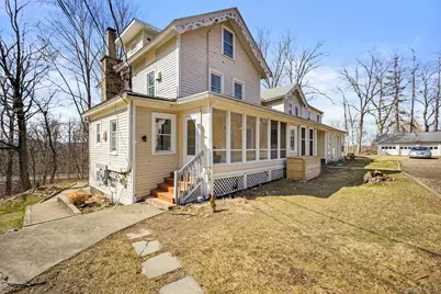 67 Old Albany Post Road #4, Rhinebeck, NY 12572 - Photo 2