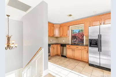 113 Maple Place #2nd Floor, Yonkers, NY 10704 - Photo 2