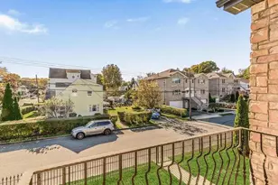 113 Maple Pl, Yonkers, NY 10704 - Photo 16