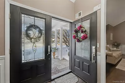 8 Paddock Drive, Northport, NY 11768 - Photo 4