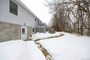 7 Charles St, Newburgh, NY 12550 - Photo 6