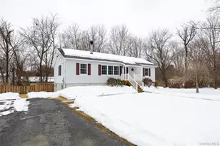 7 Charles St, Newburgh, NY 12550 - Photo 8